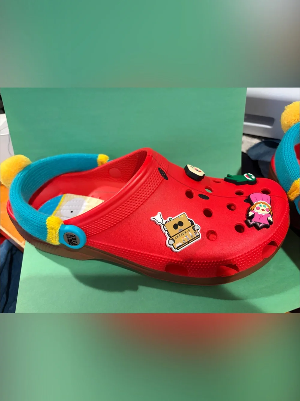 CROCS South Park Cartmen Red Clog with Colorful Jibbitz in 12